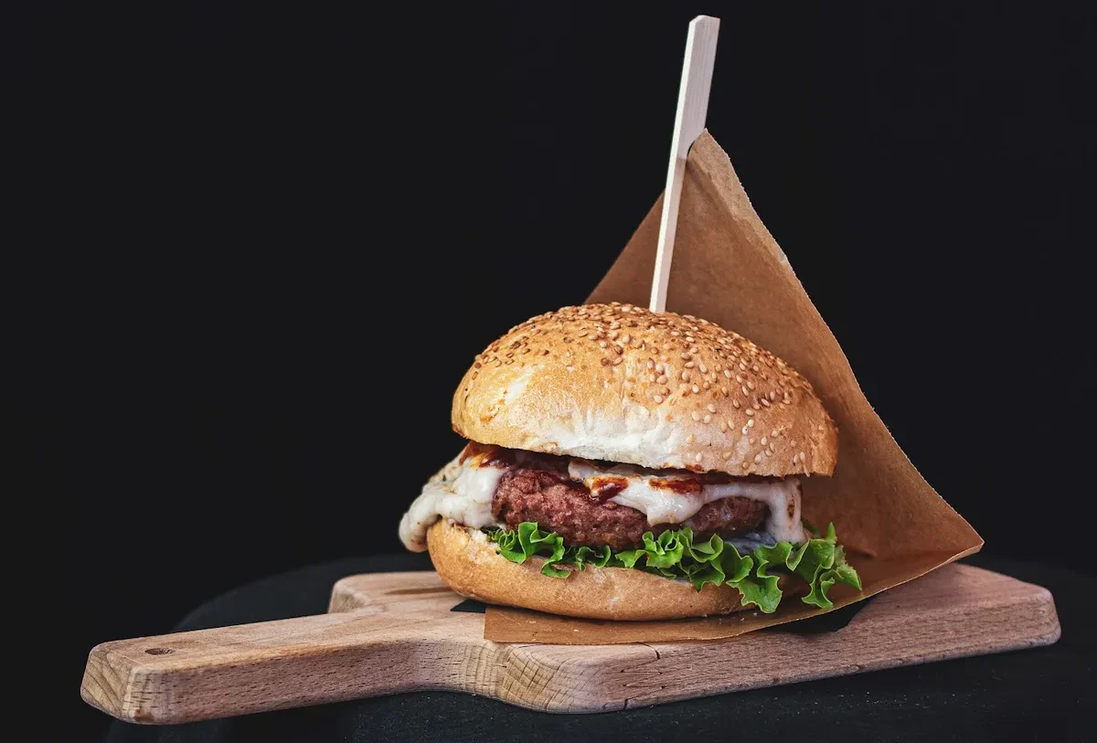 Selection of vegan burgers at Tavči Kuhna