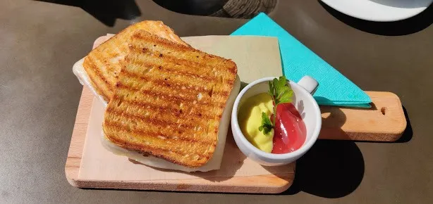 Vegan grilled cheese toastie at Tavči Kuhna